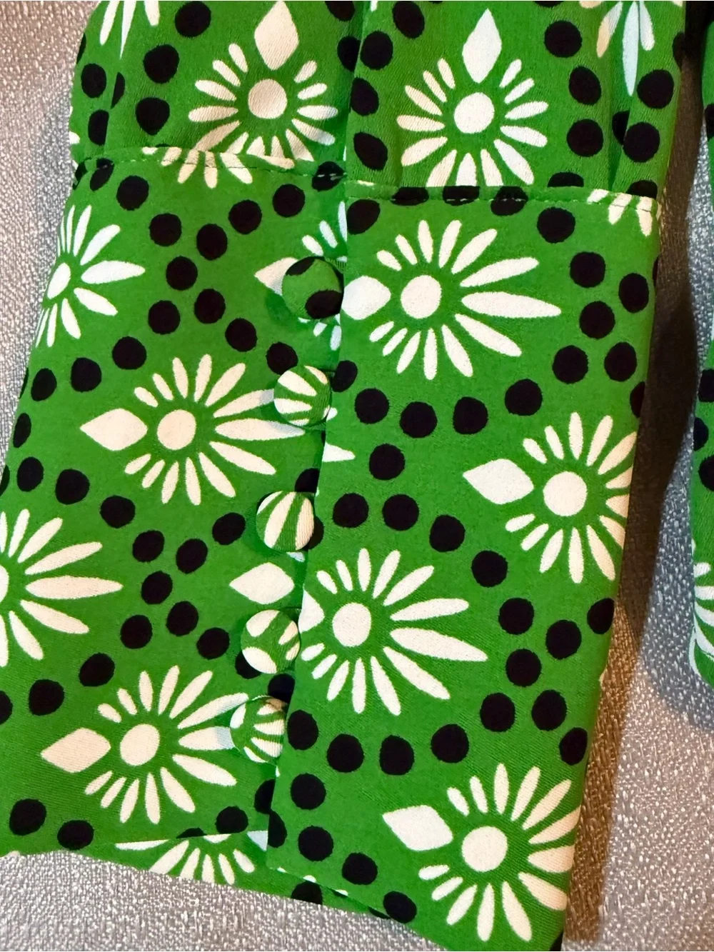 Zara Green and White Floral Button-Down Shirt
